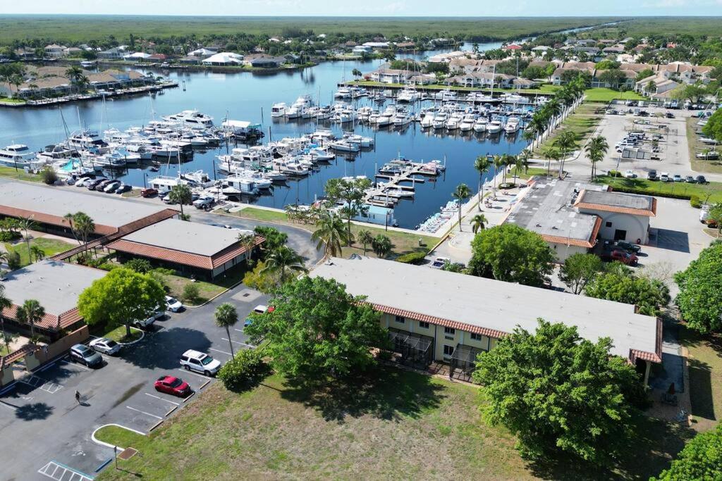 Appartamento Marina Getaway On The Water! North North Naples Esterno foto