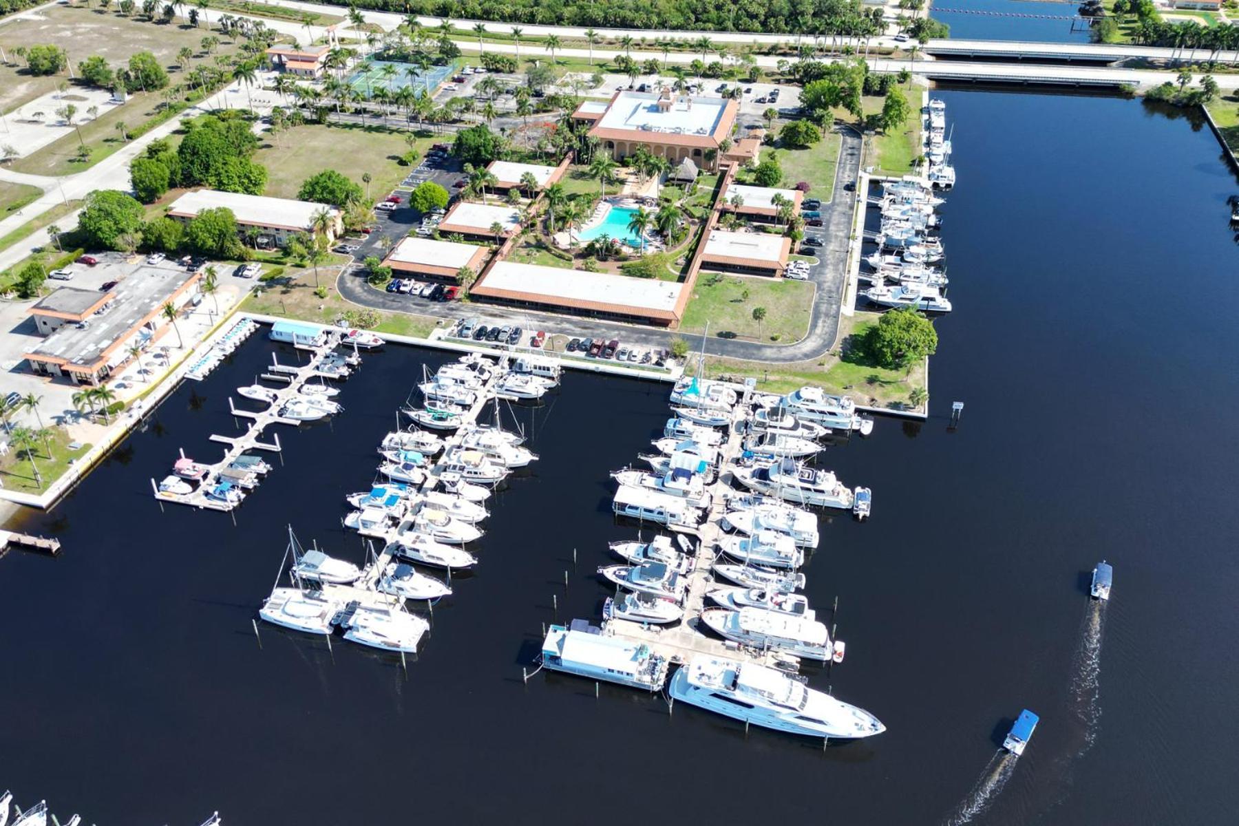 Appartamento Marina Getaway On The Water! North North Naples Esterno foto