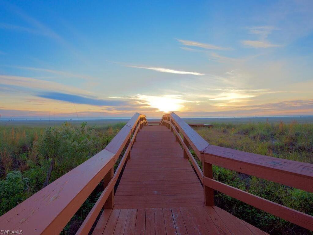 Appartamento Marina Getaway On The Water! North North Naples Esterno foto