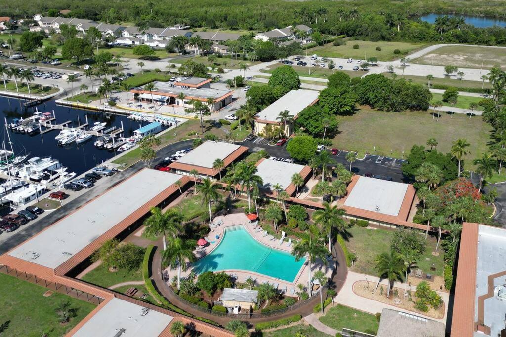 Appartamento Marina Getaway On The Water! North North Naples Esterno foto
