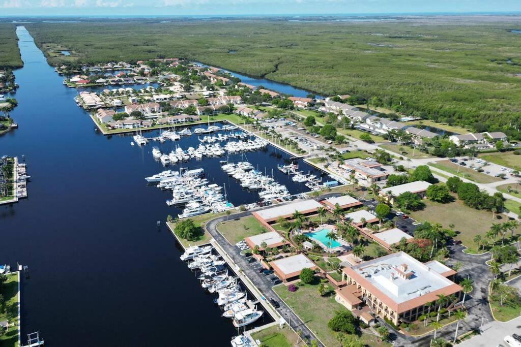 Appartamento Marina Getaway On The Water! North North Naples Esterno foto