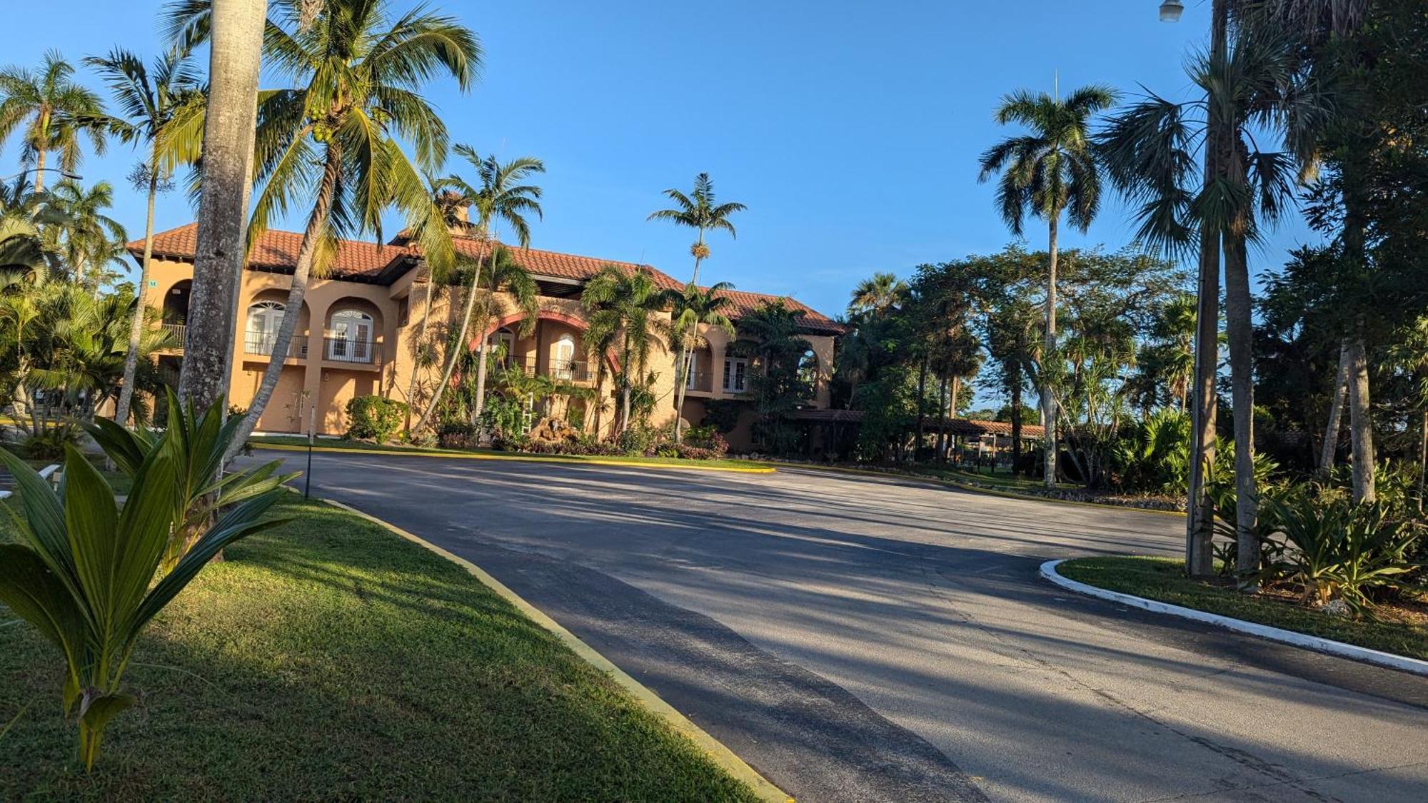 Appartamento Marina Getaway On The Water! North North Naples Esterno foto