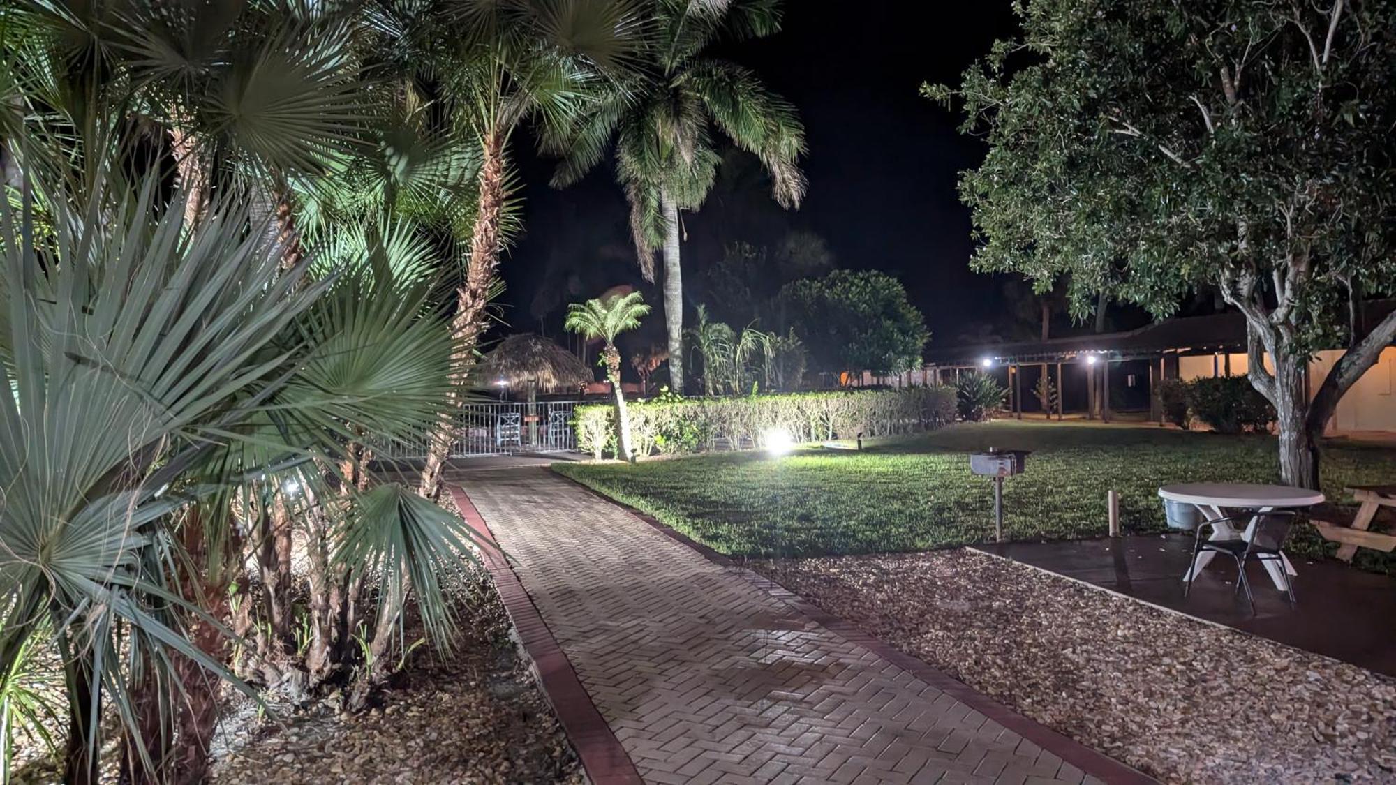 Appartamento Marina Getaway On The Water! North North Naples Esterno foto